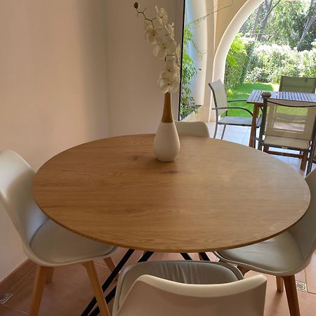 2 Pieces Saint Raphael Renove, Classe 4 Etoiles, 100 M Plages, Piscine, Tennis, Parc, Terrasse, Jardin Privatif Luaran gambar